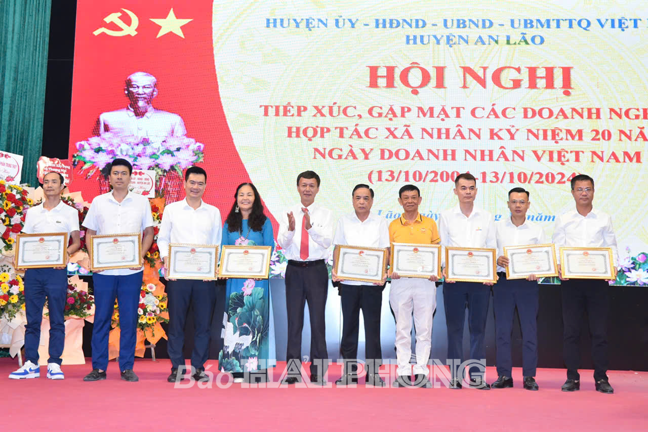 Amecc tham gia Hội nghị kỷ niệm 20 năm ngày doanh nhân Việt Nam và ra mắt Ban vận động hiệp hội doanh nghiệp huyện An Lão