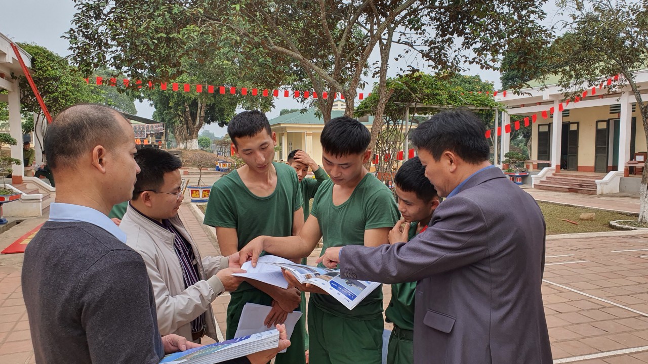 Chương trình hướng nghiệp cho các tổ chức đào tạo nghề và bộ đội sắp hoàn thành nghĩa vụ quân sự tại tỉnh Thanh Hoá