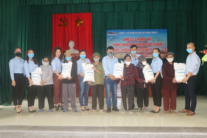 AMECC TOGETHER WITH QUOC TUAN COMMUNE PEOPLE OVERCOME DIFFICULTY, CHECKING COVID-19