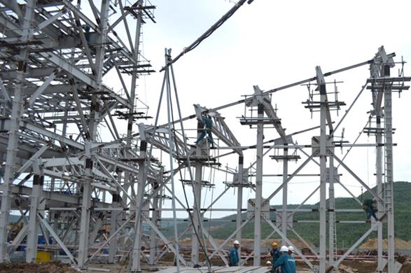 Lắp dựng kết cấu thép Công trình nhiệt điện Nghi Sơn 1